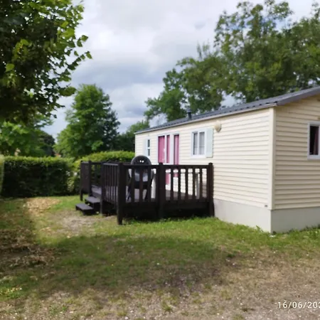 Del Padel Campsite Les Avenieres